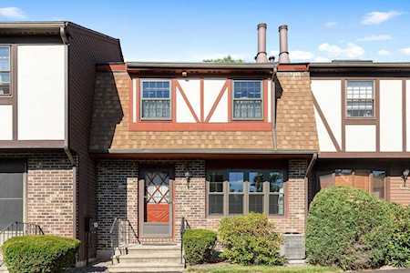 32 Scotty Hollow Dr #C Chelmsford, MA 01863