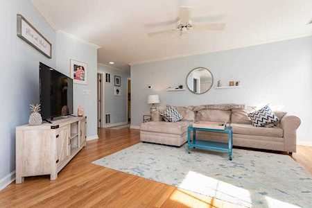 913 Gazebo Cir #913 Reading, MA 01867