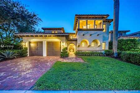7207 Wisteria Ave Parkland, FL 33076