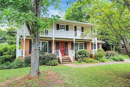 5943 Charing Place Charlotte, NC 28211