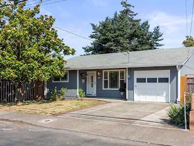 7415 SE Center St Portland, OR 97206