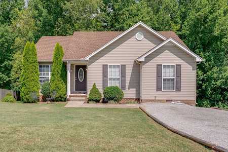 1012 Woodbrier Ln Greenbrier, TN 37073