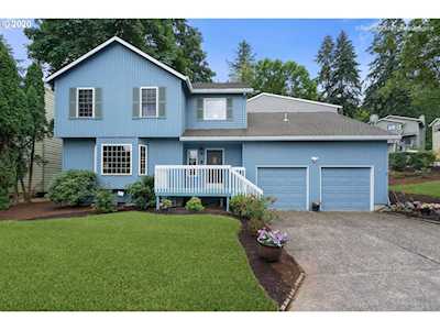 1 Pheasant Run Lake Oswego, OR 97035