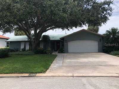 1992 Illinois Ave NE St Petersburg, FL 33703