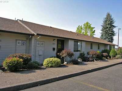 12246 SW Royal Ct King City, OR 97224