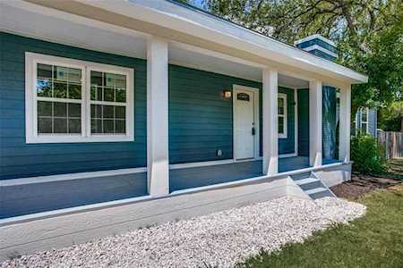 701 Lakeland Court Lake Dallas, TX 75065
