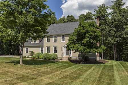 20 Longwood Drive Hopkinton, MA 01748