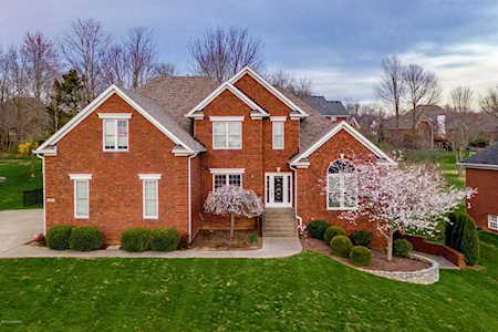 6213 Perrin Dr Crestwood, KY 40014