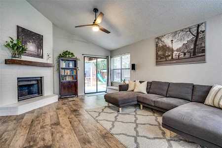 1452 Ryan Court Grapevine, TX 76051