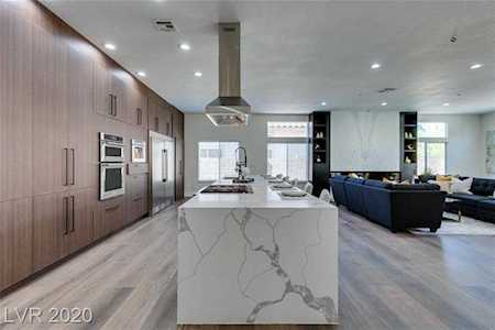 10774 Tapestry Winds St Las Vegas, NV 89141