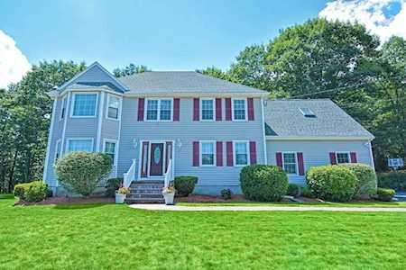 24 Hill St Foxboro, MA 02035