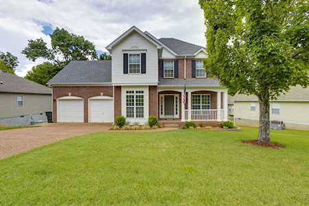2702 Leesa Ann Ln Old Hickory, TN 37138