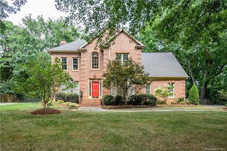 9438 Penshurst Trace Charlotte, NC 28210