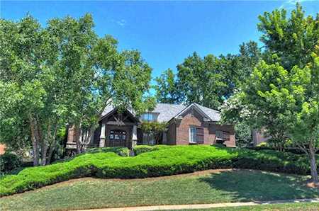 1420 Elmsford Ln Matthews, NC 28105
