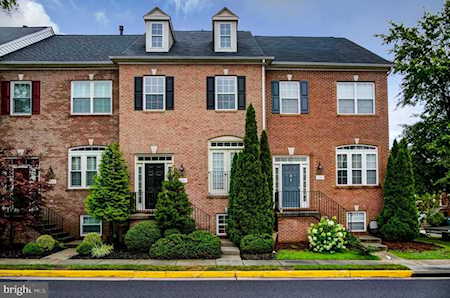 4687 Carisbrooke Ln Fairfax, VA 22030