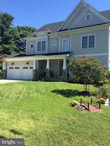 2451 Flint Hill Rd Vienna, VA 22181