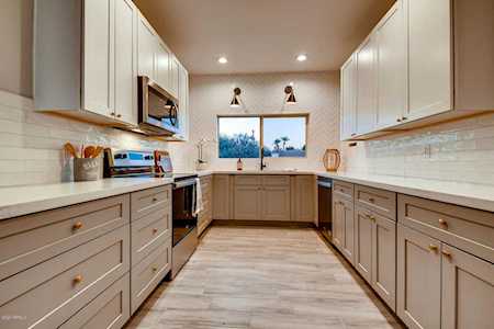 4830 N 74th Place Scottsdale, AZ 85251