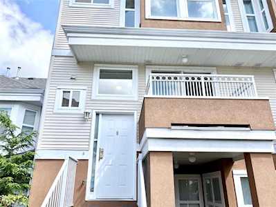 7170 Antrim Avenue #8 Burnaby, BC V5J 5K2
