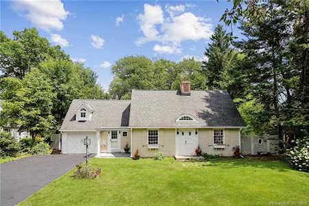 756 Mountain Road West Hartford, CT 06117