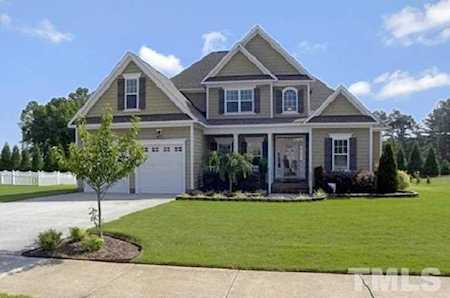 226 Beckwith Avenue Clayton, NC 27527
