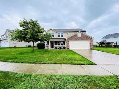 3743 Golden Grain Drive Whitestown, IN 46075