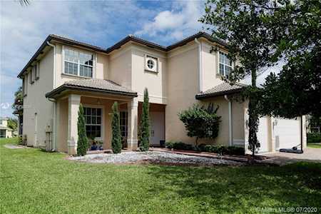 5422 SW 185th Ter Miramar, FL 33029