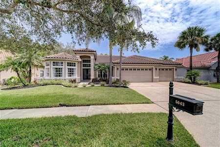 5043 Cross Pointe Dr Oldsmar, FL 34677
