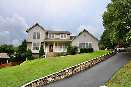 3614 Twin Views Roanoke, VA 24012