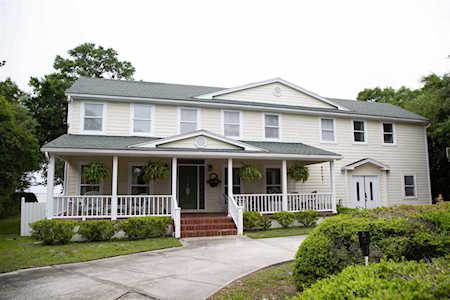 131 N Bayshore Dr East Point, FL 32328