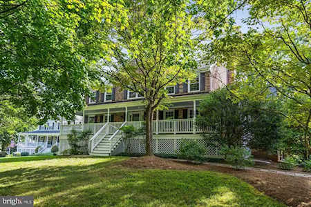 2819 Rifle Ridge Rd Oakton, VA 22124
