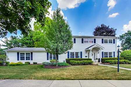 1036 E Viator Ct Arlington Heights, IL 60004