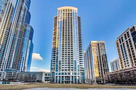 1235 S Prairie Ave #2001 Chicago, IL 60605