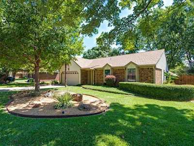 608 Winter Wood Drive Grapevine, TX 76051
