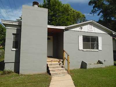 2001 Daisy St Tallahassee, FL 32310