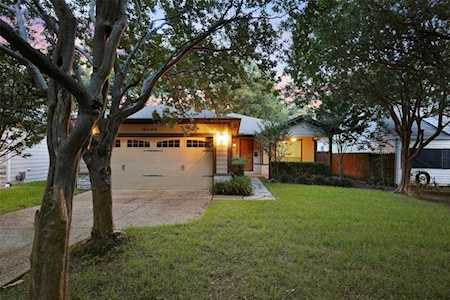 8630 San Fernando Way Dallas, TX 75218