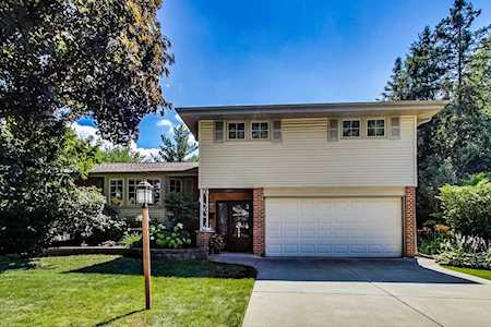 1303 E Cedar Ln Mount Prospect, IL 60056