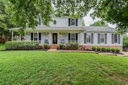 6712 N Creekwood Dr Brentwood, TN 37027