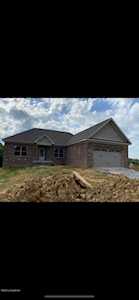 576 Deep Creek Dr Shepherdsville, KY 40165