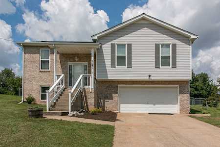 2250 Kim Dr Clarksville, TN 37043