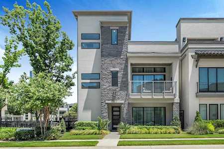 7818 Element Avenue Plano, TX 75024