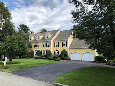 11 Donnelly Drive Medfield, MA 02052