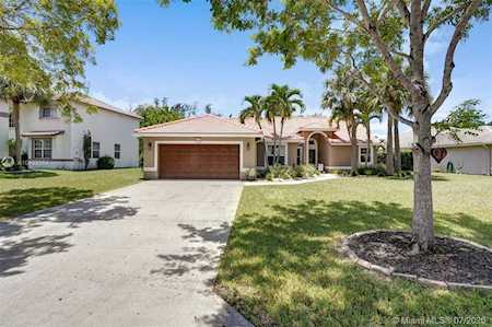 7553 NW 47th Ter Coconut Creek, FL 33073