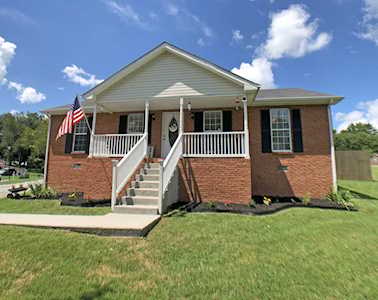 3018 Maitland Dr Greenbrier, TN 37073