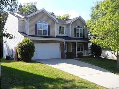 2129 Majestic Poplar Dr Waxhaw, NC 28173