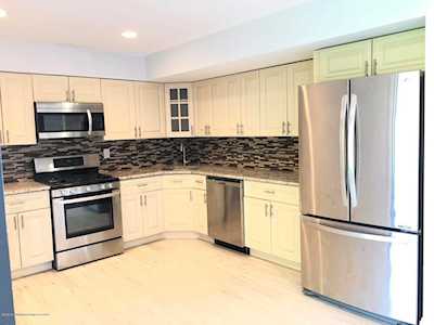 145 Greenwood Loop Rd Brick, NJ 08724
