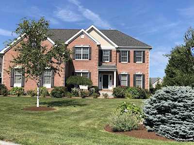 3 Olympic Ct Walpole, MA 02032