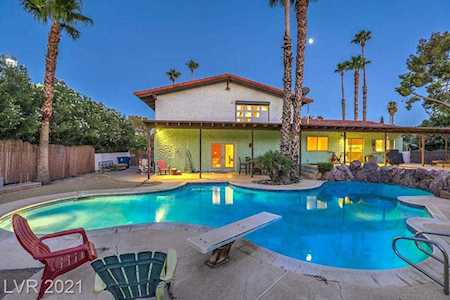 2304 Windjammer Way Las Vegas, NV 89107