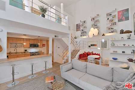 12602 Pacific Avenue #8 Los Angeles, CA 90066