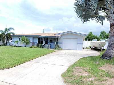 13939 Jamaica Dr Seminole, FL 33776