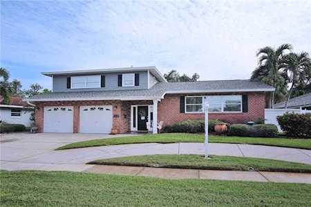 1070 Eden Isle Dr NE St Petersburg, FL 33704